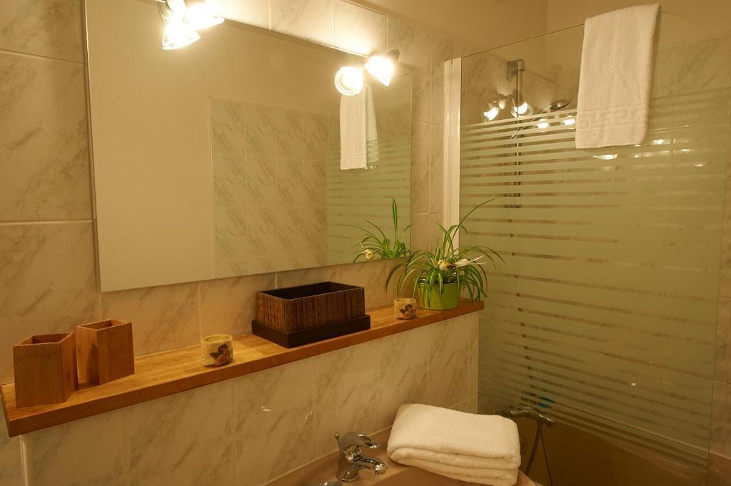 Hotel Le Relais Fleurance Екстер'єр фото